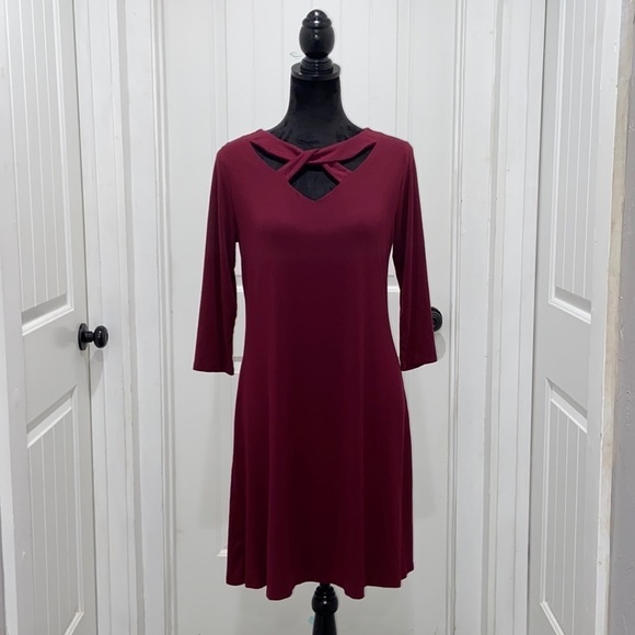 SIGNATURE Studio Maroon Dress Women’s Size Medium Pre-Owned - Picture 1 of 8